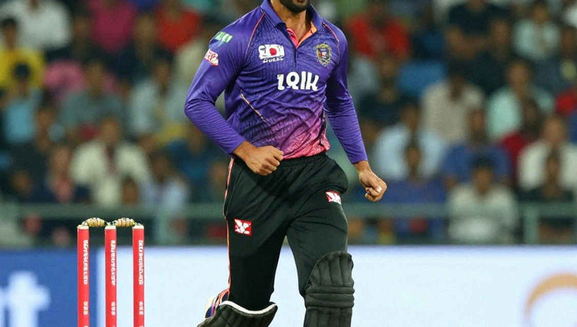 ক্রিকেটের ট্রান্সফার জানালা: যে হিসাবটা ফি-এর নিচে চাপা পড়ে যায়