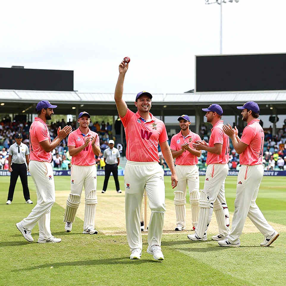 রাবাডা ফিরলেও দক্ষিণ আফ্রিকার আসল বাজি আবহাওয়া ও ব্যাটিং অর্ডার