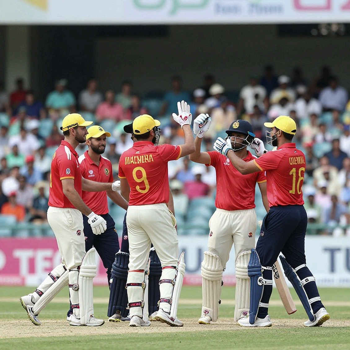 খালি খাতার আঘাত: ক্রিকেটে তথ্যহীনতার ফাঁদ আর ইনজুরি-রাজনীতির পাঠ
